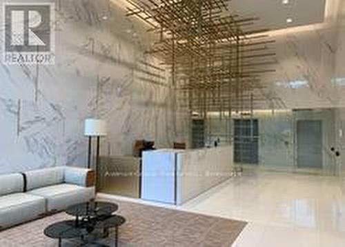 716 - 85 WOOD STREET , Toronto, Ontario M4Y 0E8 2