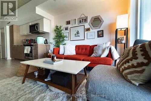 403 - 15 BASEBALL PLACE , Toronto, Ontario M4M 0E6 2