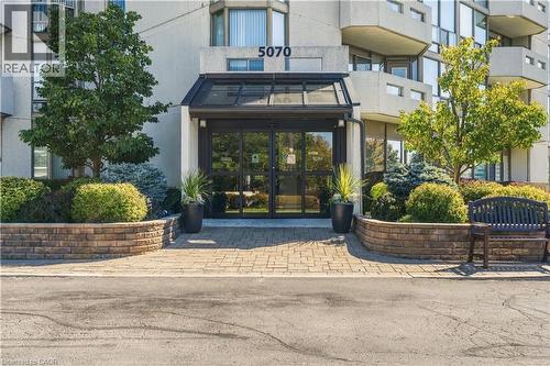 5070 PINEDALE Avenue Unit# 302  Burlington, ON L7L 5V6