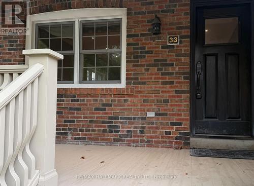 33 HILLSDALE AVENUE W , Toronto, Ontario M5P 1E9 2