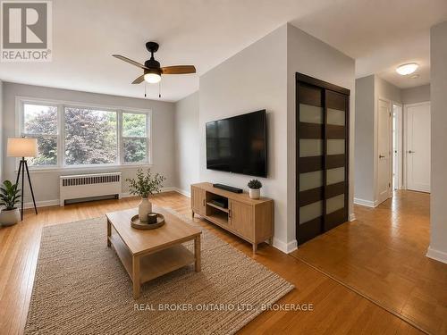 6-279 HELEN ST HELEN STREET , Kingston (Central City East), Ontario K7L 4P6 2