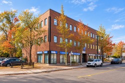 202-620 Ch. du Bord-du-Lac-Lakeshore  Dorval, QC H9S 2B6