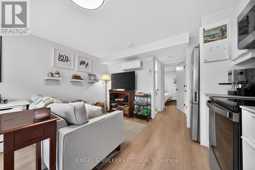 C - 51 FAIRMONT AVENUE , Ottawa, Ontario K1Y 1X4 3