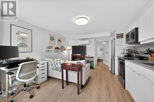 C - 51 FAIRMONT AVENUE , Ottawa, Ontario K1Y 1X4 5
