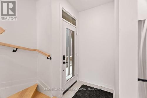 B - 49 FAIRMONT AVENUE , Ottawa, Ontario K1Y 1X4 2