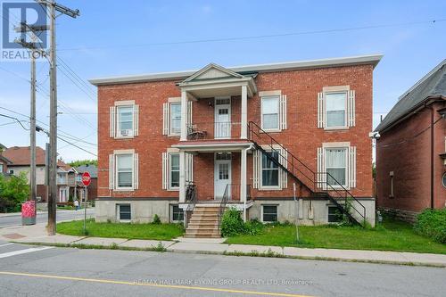 3 - 135 CONCORD STREET S , Ottawa, Ontario K1S 0Z3 2