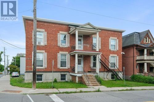 3 - 135 CONCORD STREET S , Ottawa, Ontario K1S 0Z3 4