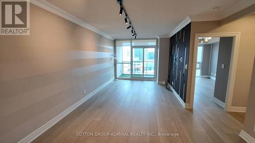 #704 - 88 PROMENADE CIRCLE , Vaughan, Ontario L4J 9A4 2