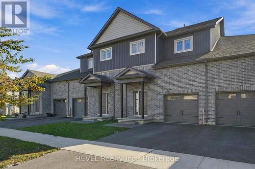 72 MARKLAND AVENUE  Prince Edward County (Picton), ON K0K 2T0