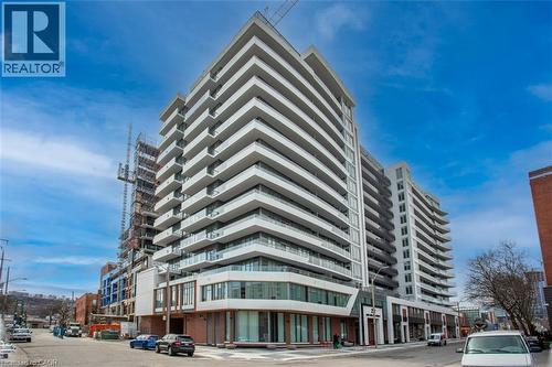 212 KING WILLIAM Street Unit# 820 , Hamilton, Ontario L8R 0A7 2