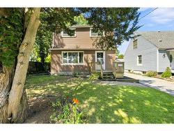 209 FELIX Street  Sarnia, ON N7T 5L4