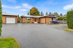 2170 Alder St SOUTH Campbell River, BC V9W 1M6