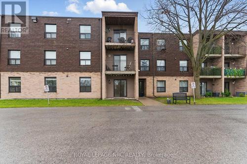 113 - 4209 HIXON STREET , Lincoln (Beamsville), Ontario L3J 0K2 2