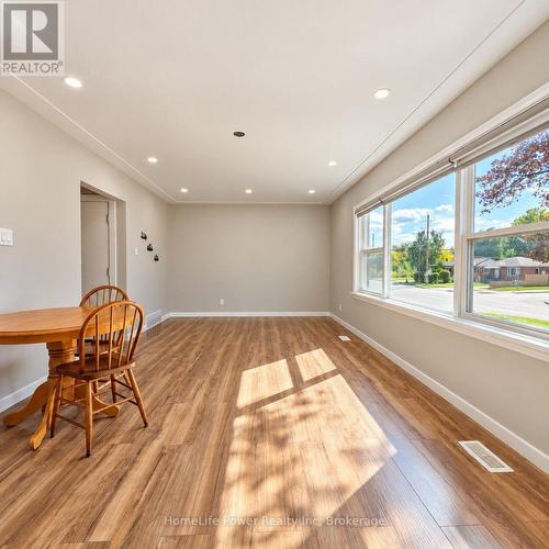 2 - 112 HEIMAN STREET , Kitchener, Ontario N2M 3L6 4