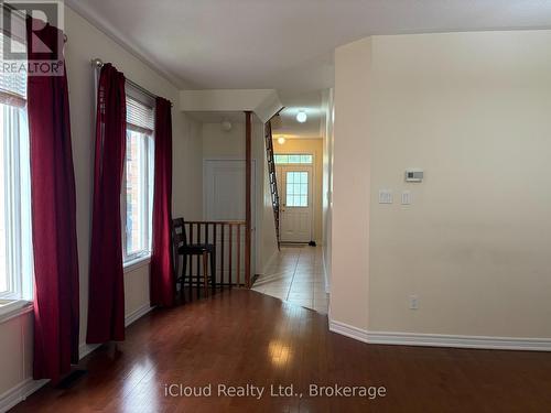539 COACH DRIVE , Mississauga, Ontario L5R 0C4 5