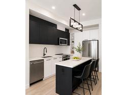 440 2635 KING GEORGE BOULEVARD Surrey, BC V4P 0H7