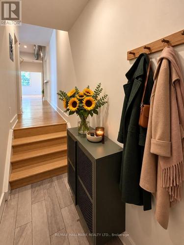 2 - 91 LEWIS STREET , Toronto, Ontario M4M 2H2 3