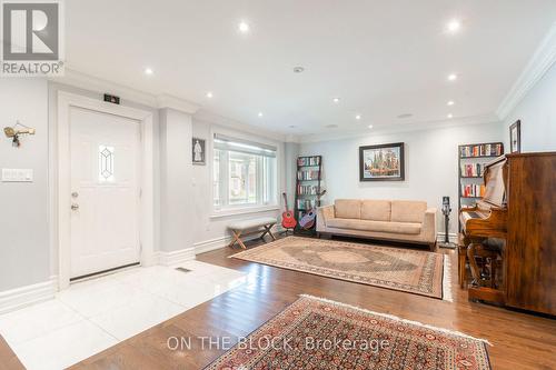 21 CRAIGMORE CRESCENT , Toronto, Ontario M2N 2Y2 2