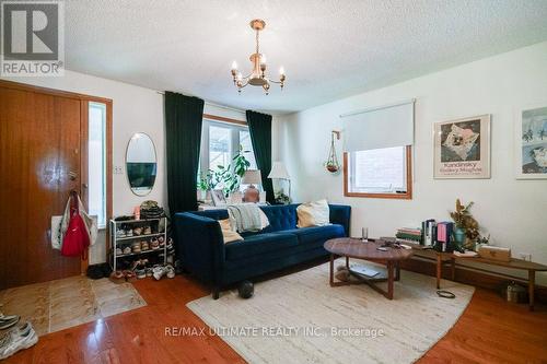 MAIN - 53 CHURCHILL AVENUE , Toronto, Ontario M6J 2B5 3