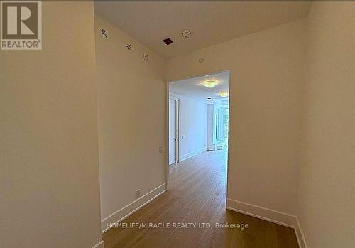 404 - 800 BROADVIEW AVENUE , Toronto, Ontario M4K 2P7 4