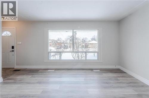 60 BURFIELD Avenue Unit# 1 , Hamilton, Ontario L8T 2J9 2