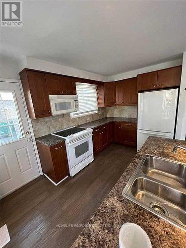 UPPER - 7 BELLEAU STREET , Hamilton, Ontario L8J 1N1 5