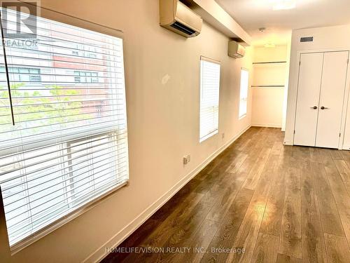 202 - 377 CHURCH STREET , Toronto, Ontario M5B 1Z9 5