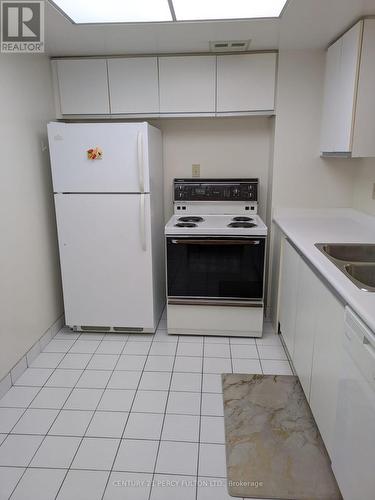 501 - 5765 YONGE STREET , Toronto, Ontario M2M 4H9 5