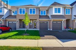 322 COSANTI DRIVE  Ottawa, ON K2S 2W6