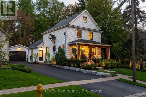 6 ELM AVENUE  Pelham (Fonthill), ON L0S 1E3