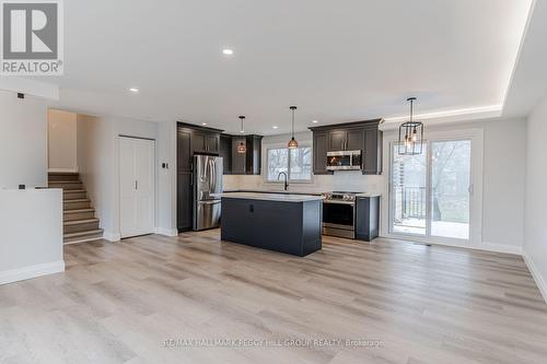 UPPER - 20 OTTAWAY AVENUE , Barrie, Ontario L4M 2W7 3
