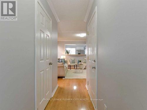 43 GARIBALDI DRIVE , Brampton, Ontario L6X 4Y7 4