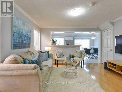 43 GARIBALDI DRIVE , Brampton, Ontario L6X 4Y7 5