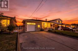 79 OAKLAND DRIVE  Hamilton (Kentley), ON L8E 1B5
