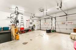Garage - 