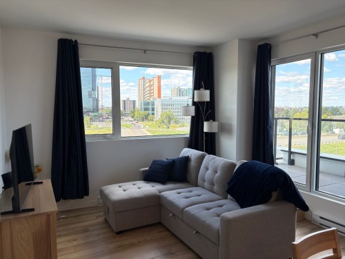 305-300 Place Charles-Le Moyne , Longueuil (Le Vieux-Longueuil), QC J4K 0C2 3