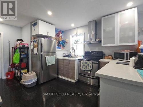 #MAIN LEVEL - 711 DUNLOP STREET W , Whitby, Ontario L1N 1V4 4