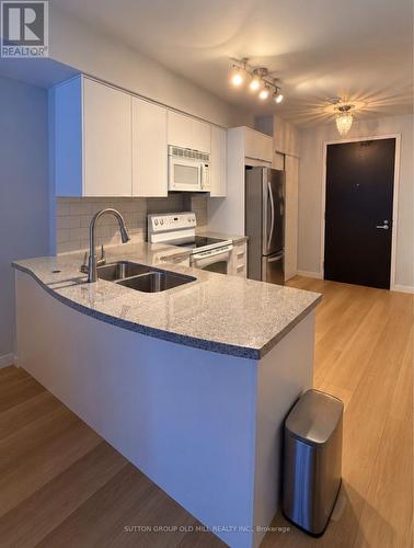 201 - 1005 KING STREET W , Toronto, Ontario M6K 3M8 5