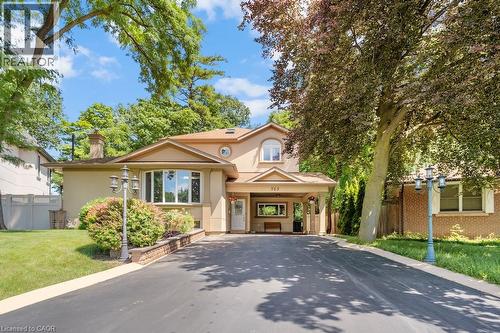 583 STEPHENS Crescent  Oakville, ON L6K 1Y2