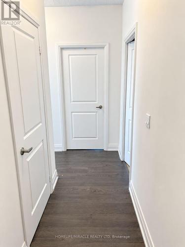 911 - 65 SPEERS ROAD , Oakville, Ontario L6K 0J1 4