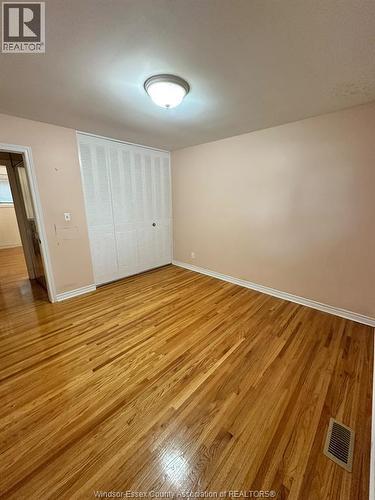 4060 CHURCHILL Unit# MAIN , Windsor, Ontario N9G 2E7 4