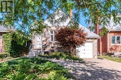 70 PARKVIEW AVENUE Toronto, ON M2N 3Y2