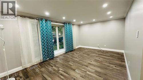 38 JAY Court Unit# UPPER , Kitchener, Ontario N2E 1P8 4