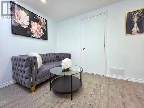 2B - 658 DUNDAS STREET W , Toronto, Ontario M5T 1H9 4
