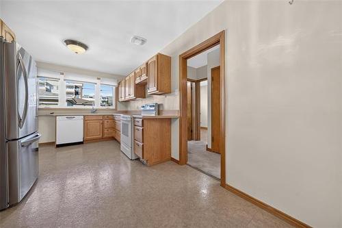 284 Rita St, Winnipeg, MB 