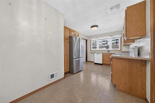 284 Rita St, Winnipeg, MB 