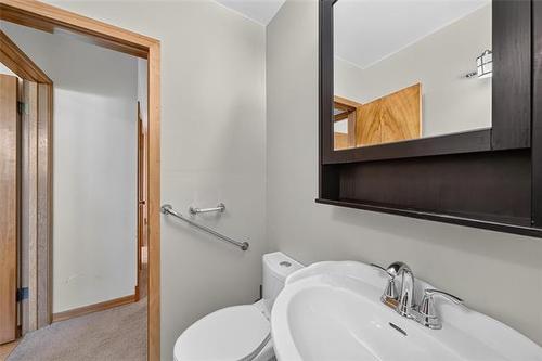 284 Rita St, Winnipeg, MB 