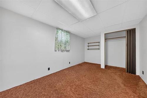 284 Rita St, Winnipeg, MB 