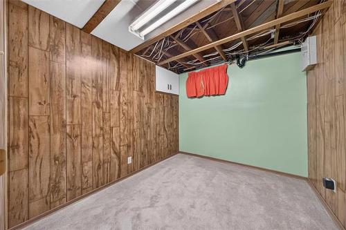 284 Rita St, Winnipeg, MB 