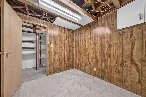 284 Rita St, Winnipeg, MB 